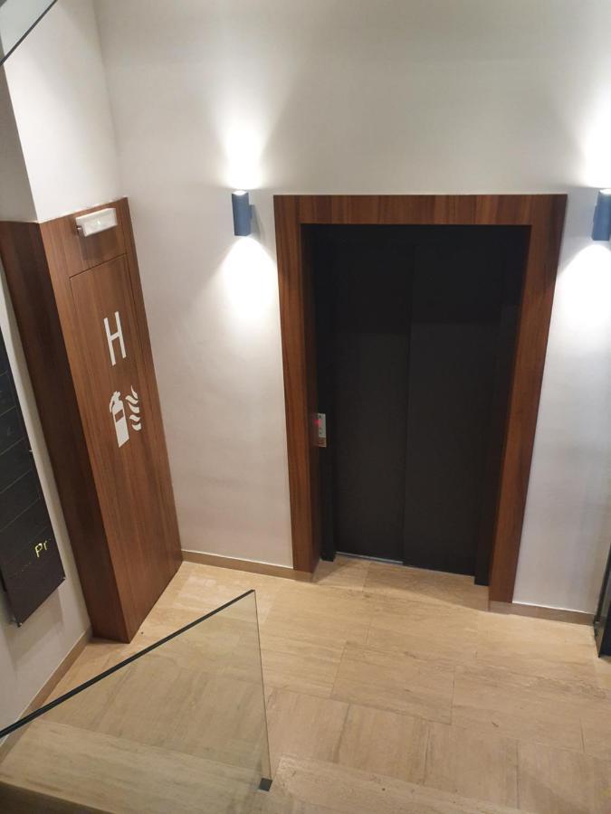Lux Opera Apartment Banja Luka Bagian luar foto