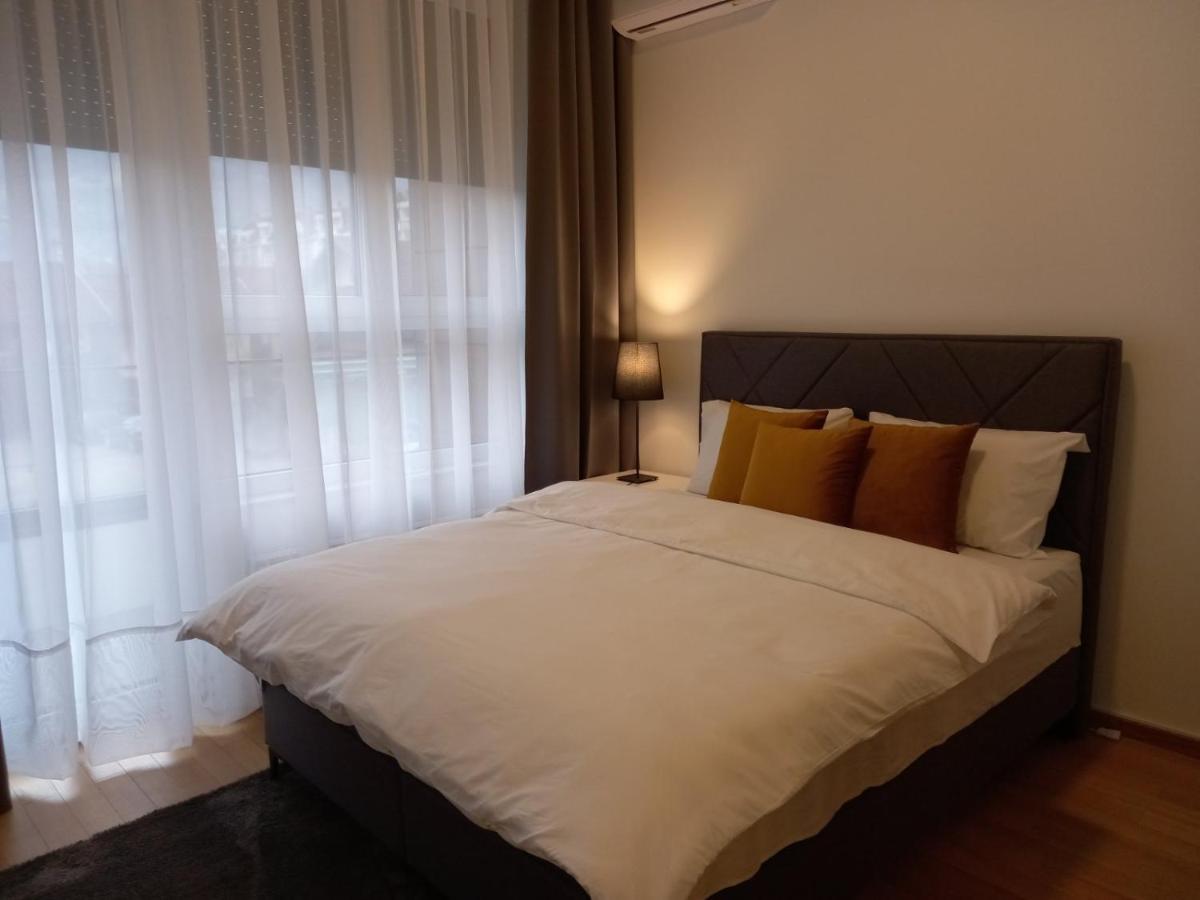 Lux Opera Apartment Banja Luka Bagian luar foto